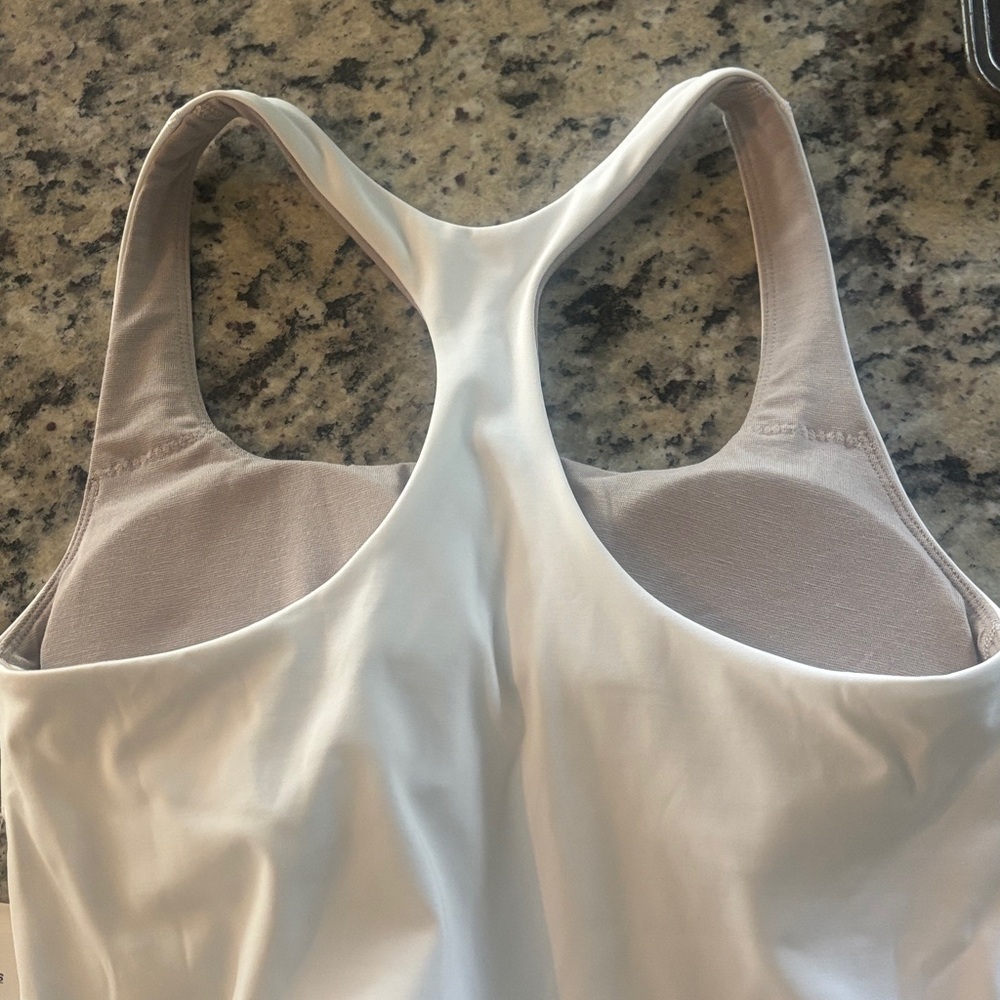Lululemon Tennis Dress Size 6 Lightweight B/C Support NWT - Picture 6 of 9